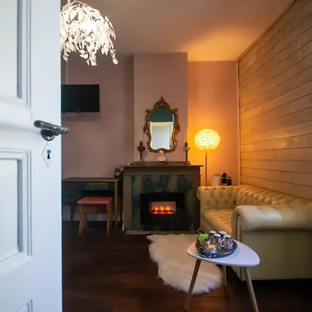 B&B Mas Des 2 Paons 3*